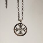 CHROME HEARTS Large round cross necklace（CHROME HEARTS 249）