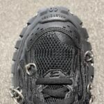 BALENCIAGA Bouncer (Defender) Screw Sneaker With Piercings"Black"（685613W2RAG1081） - 图片 17