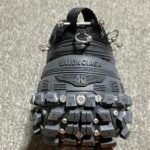 BALENCIAGA Bouncer (Defender) Screw Sneaker With Piercings"Black"（685613W2RAG1081） - 图片 12