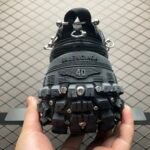 BALENCIAGA Bouncer (Defender) Screw Sneaker With Piercings"Black"（685613W2RAG1081） - 图片 4