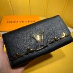 LOUIS VUITTON Capucines Portefeuille  (M64551）
