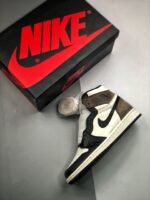 【SALE】Nike Air Jordan 1 High OG "Sail/Dark Mocha/Black"  (555088-105) - 图片 8