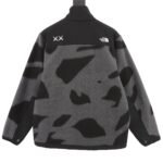 The North Face KAWS x Retro 1995 Denali Jacket（NF0A7WMB-7H0） - 图片 7