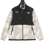 The North Face KAWS x Retro 1995 Denali Jacket（NF0A7WMB-7H0） - 图片 2