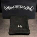 Chrome Hearts Horseshoe Stud Earrings（CHROME HEARTS 221） - 图片 9