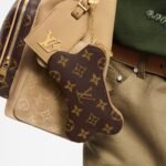 Louis Vuitton Bone Key Pouch (M12616) - 图片 5