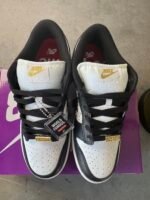 Supreme × Nike SB Dunk Low OG QS "Gold Stars" White/Black (DH3228-102) - 图片 5