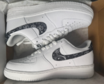 Nike Women's Air Force 1 Low '07 Essential "Black Paisley"（DH4406-101） - 图片 7