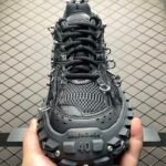 BALENCIAGA Bouncer (Defender) Screw Sneaker With Piercings"Black"（685613W2RAG1081） - 图片 6