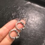 CHROME HEARTS Double Bullet Rivet Earrings（CHROME HEARTS 121） - 图片 4