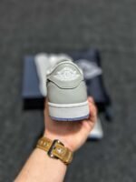 Dior × Nike Air Jordan 1 Low OG "Wolf Grey/Black-Sail-White" (CN8608-002) - 图片 4