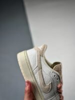 Chris Paul × Nike Air Jordan 1 Low OG "CP3" (FZ0455-200) - 图片 9