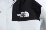 The North Face waterproof jacket（NF0A3XCO-9B8） - 图片 3