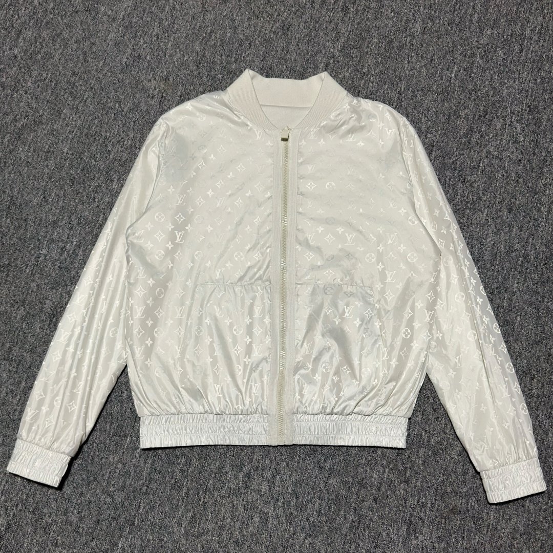 cmp-i1764870417793-3569-0-2 Louis Vuitton Monogram Reversible Lightweight Jacket(1AHUWG) - 图片 1