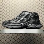 BALENCIAGA Runner "Black"（656065W3RA11000）