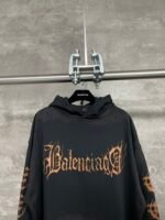 BALENCIAGA MENS Heavy Metal Logo Hoodie "Black" (739024TOVD81055） - 图片 4