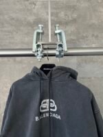 Balenciaga Logo Drawstring Hoodie (578135TGV74） - 图片 6