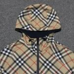 Burberry Reversible Check Trafford Jacket in Sand（80872191） - 图片 5