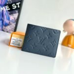 Louis Vuitton Slender Wallet （M69075）