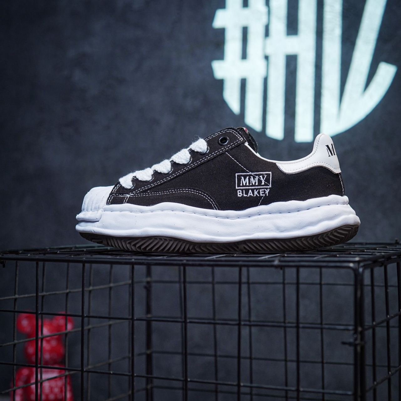 imageName1750987897533 Maison MIHARA YASUHIRO BLAKEY OG Sole Canvas Low-top Sneaker "Black" (A08FW735) - 图片 1