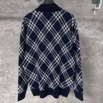 Burberry Check Wool Blend Bomber Jacket in Ink blue（81106321） - 图片 2