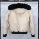 Moose Knuckles Men's Ballistic Logo Down Jacket(M32MB000S305） - 图片 4