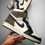 【SALE】Nike Air Jordan 1 High OG "Sail/Dark Mocha/Black"  (555088-105)