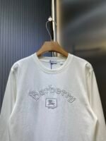 BURBERRY Long-sleeved Gothic logo cotton T-shirt（81171051） - 图片 18