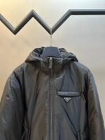 PRADA Men's Re-Nylon Hooded Down Jacket (SGN9551WQ9-F0002） - 图片 5