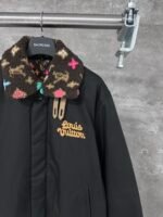 Tyler, The Creator x Louis Vuitton Cotton Aviator Jacket With Monogram Fleece Collar "Noir"（1AFPTM） - 图片 3