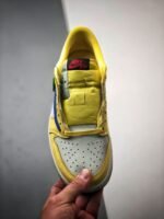 【SALE】Travis Scott × Nike WMNS Air Jordan 1 Low OG "Canary" (DZ4137-700 ) - 图片 8