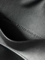 Balenciaga Men's Passport Holder in Black（7877422AA3R1000） - 图片 5