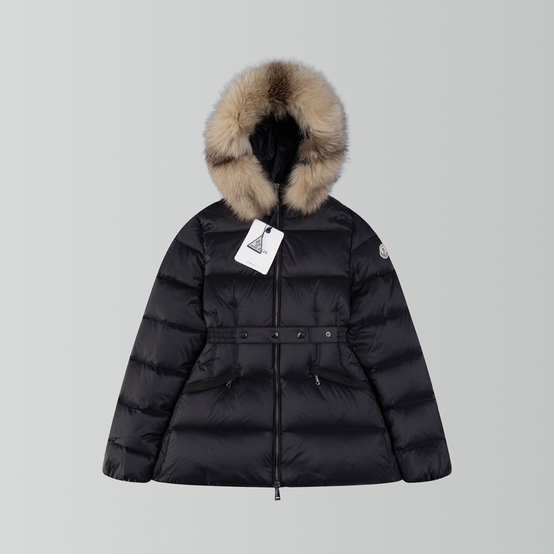 img-8d79c7a0-20241211-i1733848279-9285-1-jpg Moncler BOED shearling fur short down jacket (NFC)(J20931A00095595FE99M) - 图片 1