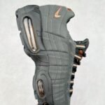 Central Cee × Nike Air Max 95 "Black/Metallic Red Bronze" (HQ6457-001) - 图片 9