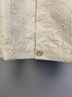 Louis Vuitton Monogram Embossed Denim Jacket（1AHBEV） - 图片 10