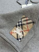 Burberry  Check Label Cotton Zip Hoodie in Black（81022761） - 图片 5