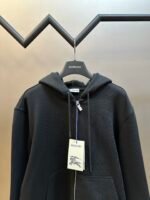 Burberry  Check Label Cotton Zip Hoodie in Black（81022761） - 图片 12