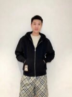 Burberry  Check Label Cotton Zip Hoodie in Black（81022761） - 图片 19