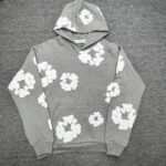 DENIM TEARS The Cotton Wreath Sweatshirt "Black"(301-070-30-GREY）
