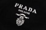 Prada Wool And Cashmere Crew-Neck Sweater With Embroidered Logo Black (UMB223-1YMW-F0002-S-211） - 图片 5