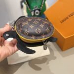 Louis Vuitton Turtle Pouch Bag Charm S00（M02049） - 图片 11