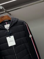 MONCLER Lightweight Down Knit Jacket with Hooded Icon Patch（J20919B00022M1131999） - 图片 6