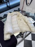 MONCLER ANDRO  Short down jacket（J10931A00002597EU10W） - 图片 17