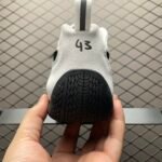 BALENCIAGA × Puma Speedcat Suede "White/Black"（847146WSDSD9010） - 图片 5