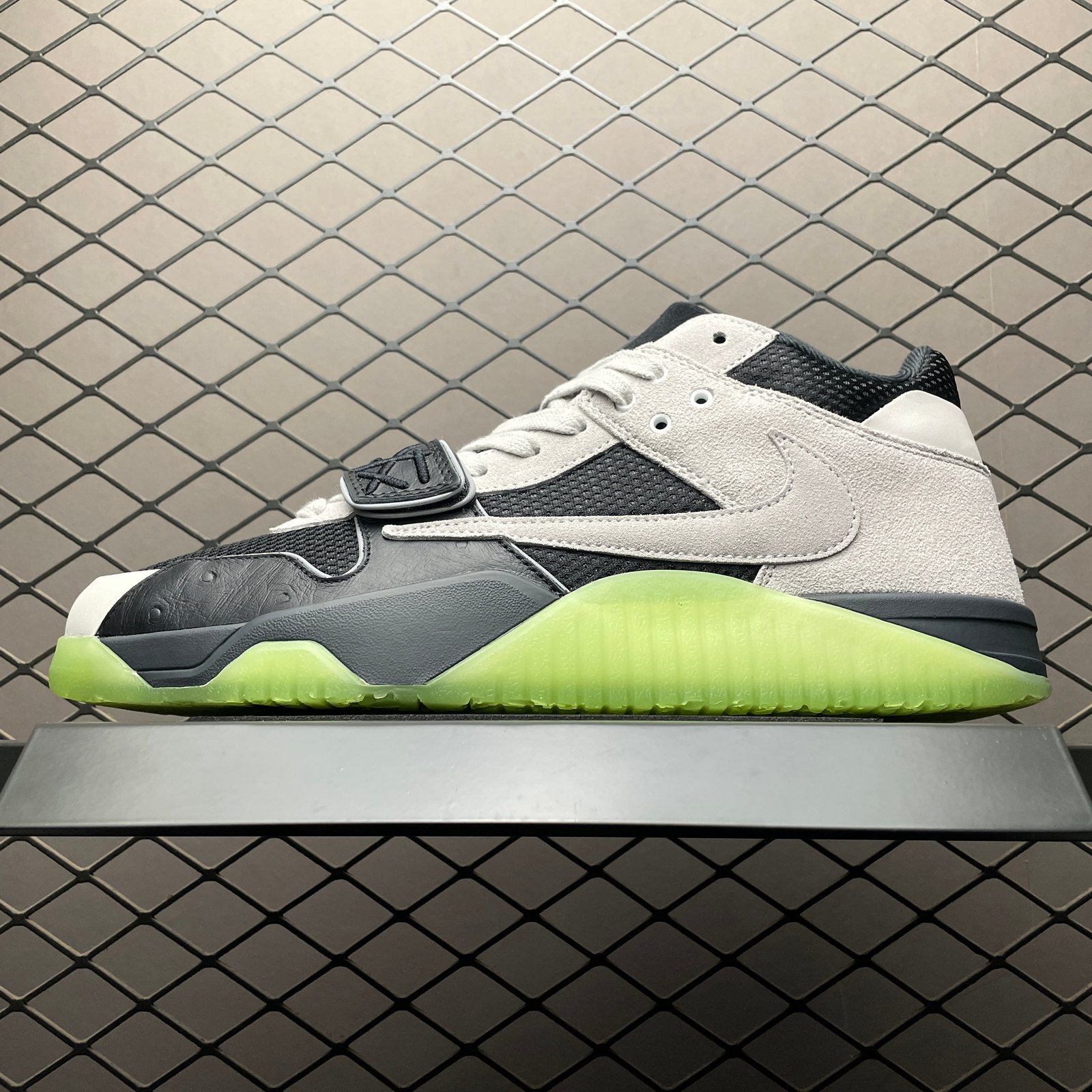 imgHD-9eb4d1cc-20250724-i1753373764035-2383-0-0-jpg Travis Scott × Chase B × Nike Jumpman Jack TR "Night Silver"(IH7971-001) - 图片 1
