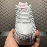 Nike Women's Shox TL "Metallic Platinum/Pinksicle"（ HV2520-001） - 图片 4