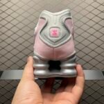Nike Women's Shox TL "Metallic Platinum/Pinksicle"（ HV2520-001） - 图片 9