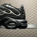 Nike Women's Air Max Plus SE "Black/Metallic Silver/Laser Crimson ( HJ9743-001） - 图片 4