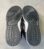 Supreme × Nike SB Dunk Low OG QS "Gold Stars" White/Black (DH3228-102) - 图片 8