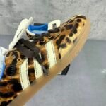 Wales Bonner × adidas Samba Pony Leo Low “Dark Brown/Cream White” ウェールズ・ボナー × アディダス サンバ ポニー レオ ロー “ダークブラウン/クリームホワイト” IE0578 - 图片 3